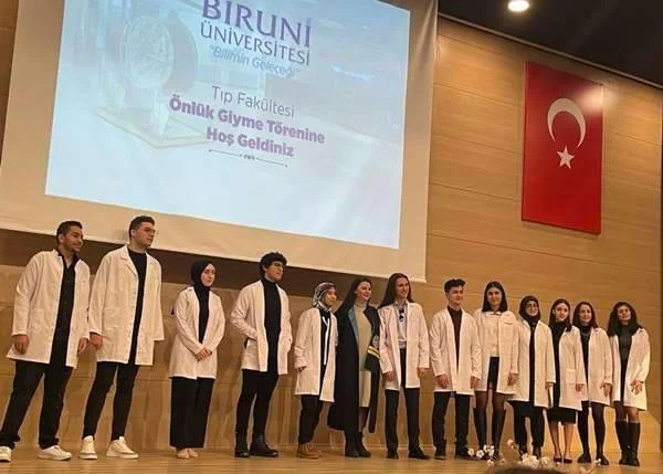 دانشگاه بیرونی استانبول